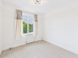 Bedroom- click for photo gallery